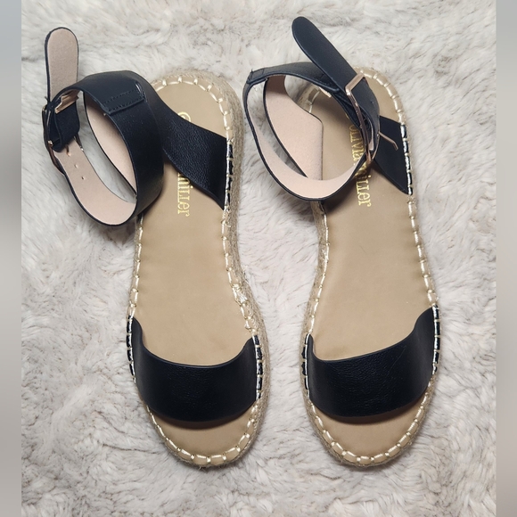 Olivia Miller Women's Almond Beach Espadrille Sandals Color: Black Size: 9 - Picture 2 of 6